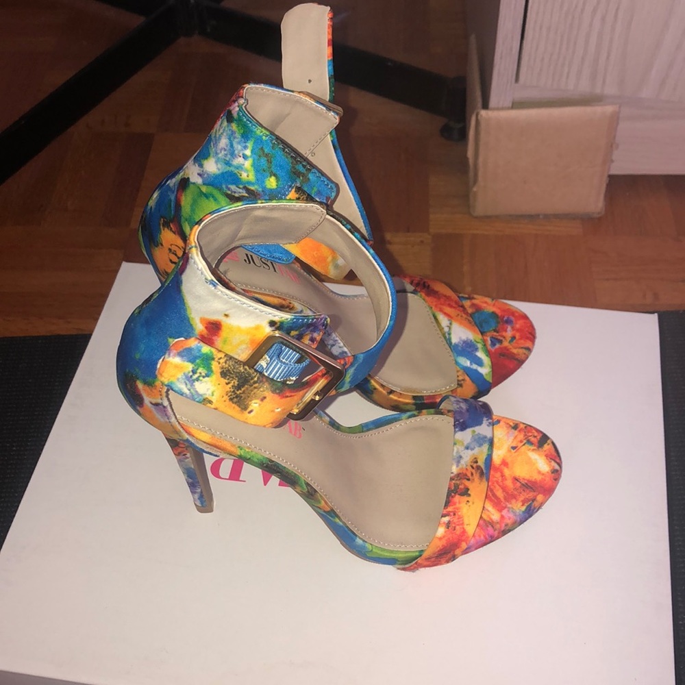 🌟NEW🌟 Justfab heels size 6